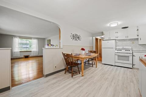 49 Exeter St, West Springfield, MA 01089 photo 13