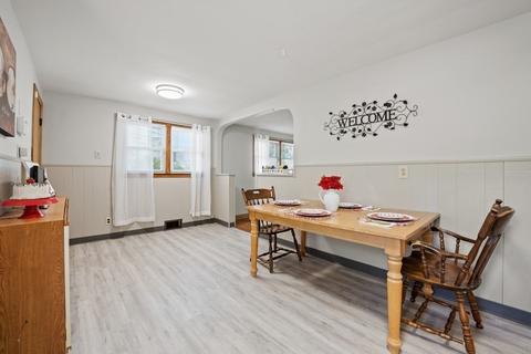 49 Exeter St, West Springfield, MA 01089 photo 11