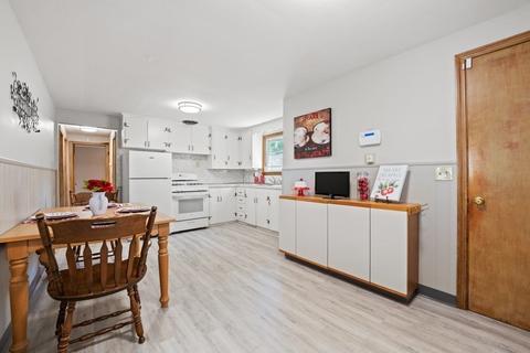 49 Exeter St, West Springfield, MA 01089 photo 10