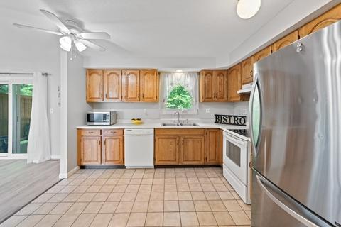 200 Lambert Ter #3, Chicopee, MA 01020 photo 11
