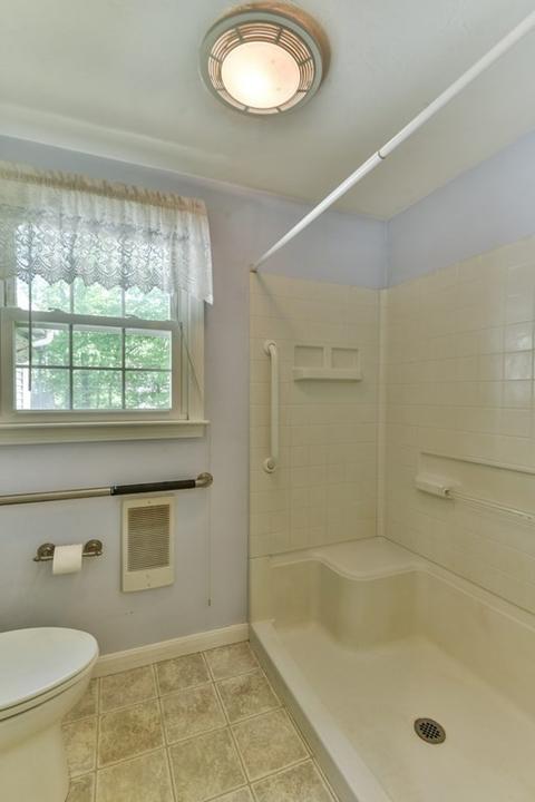 9 Pinewood Dr, Webster, MA 01570 photo 32