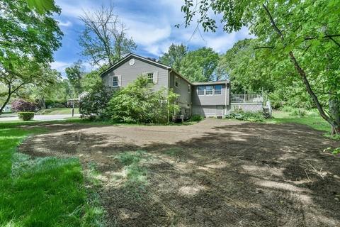 9 Pinewood Dr, Webster, MA 01570 photo 5
