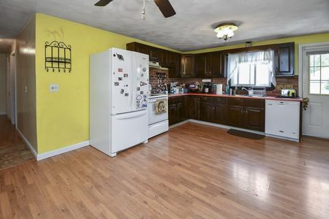 9 Sandra Dr, Worcester, MA 01604 photo 9
