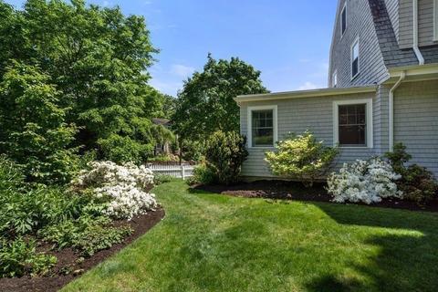 26 Everett St, Newton, MA 02459 photo 36