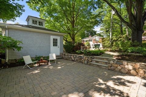 26 Everett St, Newton, MA 02459 photo 32