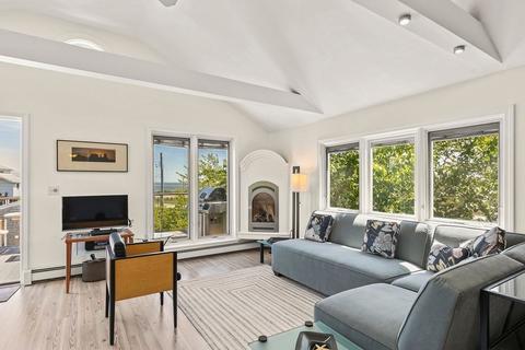 5 Pond St, Wareham, MA 02571 photo 3