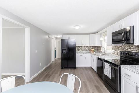 546 Plainfield St, Springfield, MA 01107 photo 16