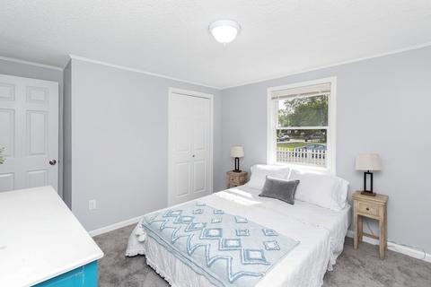546 Plainfield St, Springfield, MA 01107 photo 21