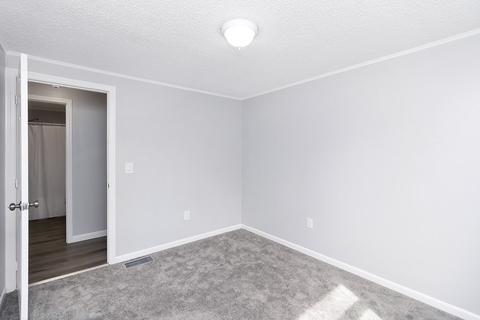 546 Plainfield St, Springfield, MA 01107 photo 23