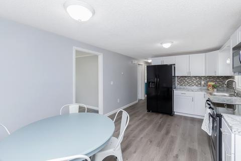 546 Plainfield St, Springfield, MA 01107 photo 11
