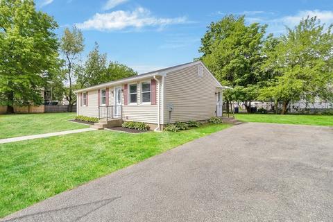 546 Plainfield St, Springfield, MA 01107 photo 3