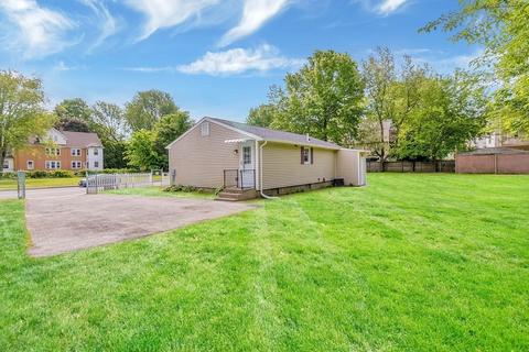 546 Plainfield St, Springfield, MA 01107 photo 5