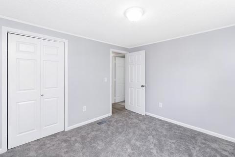 546 Plainfield St, Springfield, MA 01107 photo 27
