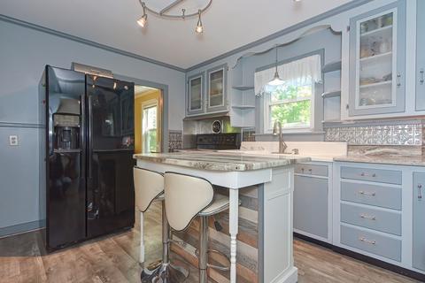 301 Thompson Rd, Webster, MA 01570 photo 8