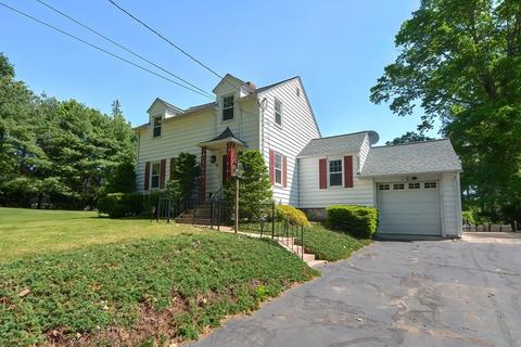 301 Thompson Rd, Webster, MA 01570 photo 1