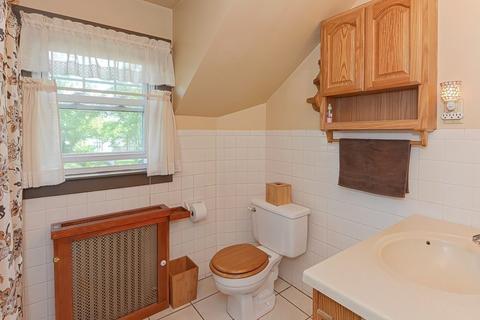 301 Thompson Rd, Webster, MA 01570 photo 25