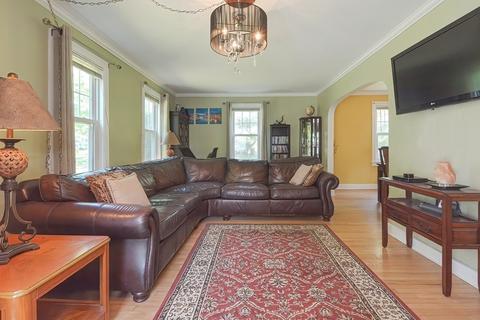 301 Thompson Rd, Webster, MA 01570 photo 4