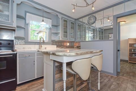 301 Thompson Rd, Webster, MA 01570 photo 10