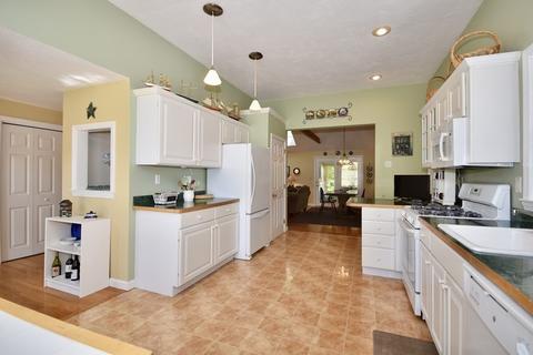 54 Snead Dr, Mashpee, MA 02649 photo 7