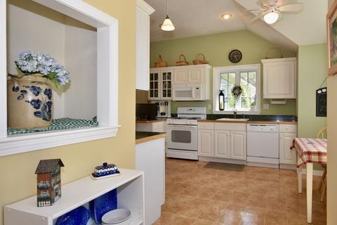 54 Snead Dr, Mashpee, MA 02649 photo 6