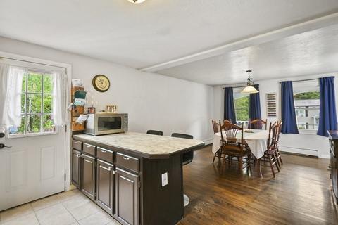 86 Brookside Dr, Gardner, MA 01440 photo 9