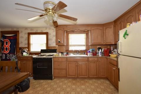 8 Gray St, Wareham, MA 02532 photo 6