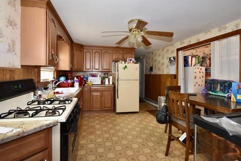 8 Gray St, Wareham, MA 02532 photo 5