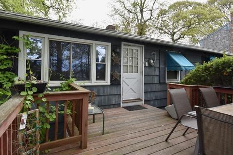 8 Gray St, Wareham, MA 02532 photo 1