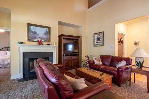 359 Main St #13A, Easthampton, MA 01027 photo 5