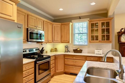 359 Main St #13A, Easthampton, MA 01027 photo 9