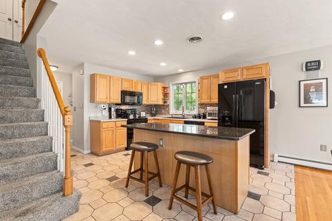 4 Carriage Ln, Maynard, MA 01754 photo 12
