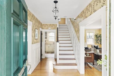22 Dudley St, Reading, MA 01867 photo 4