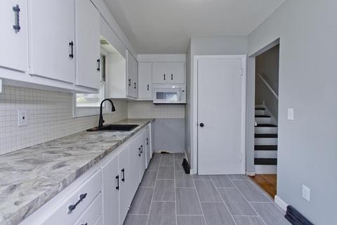 67 Fairhaven Dr, Springfield, MA 01151 photo 2
