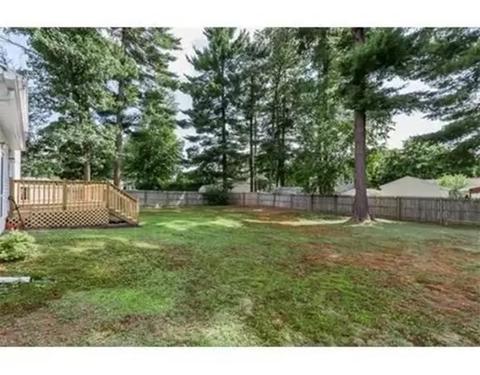 70 Labelle Dr, Springfield, MA 01129 photo 3