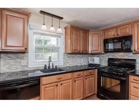 70 Labelle Dr, Springfield, MA 01129 photo 13