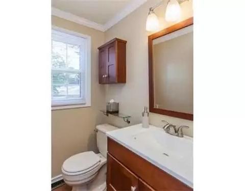 70 Labelle Dr, Springfield, MA 01129 photo 16