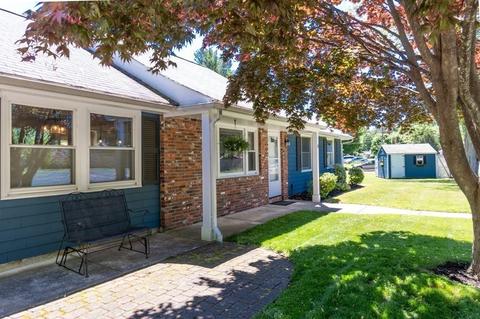 13 Cherry Rd, Beverly, MA 01915 photo 2