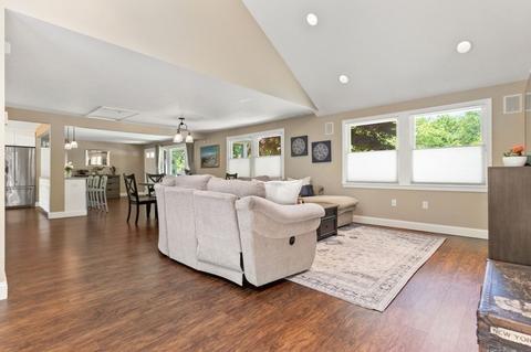 13 Cherry Rd, Beverly, MA 01915 photo 11