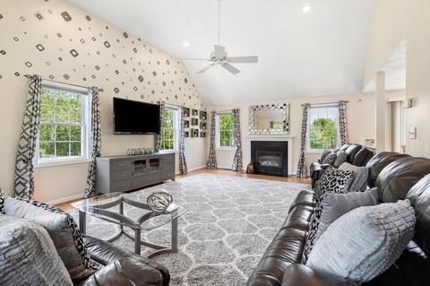 200 Bridge St, Beverly, MA 01915 photo 3