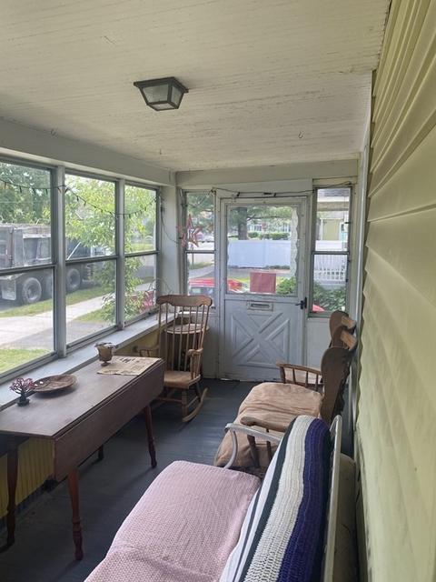 258 Jasper St, Springfield, MA 01109 photo 2