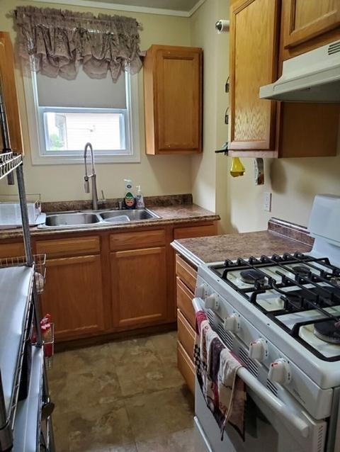 486 Warren St, Fall River, MA 02721 photo 12