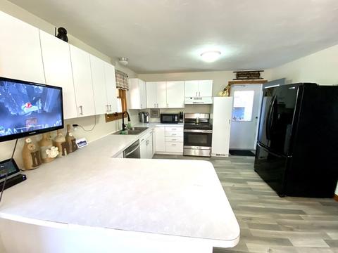 8 Lyndale Ave, Webster, MA 01570 photo 16