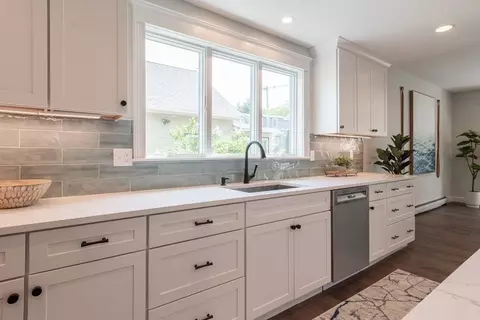 8 Sayward St, Gloucester, MA 01930 photo 6