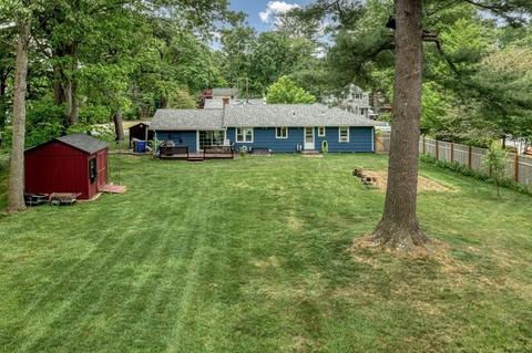 120 Parkerview St, Springfield, MA 01129 photo 3