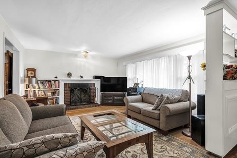 120 Parkerview St, Springfield, MA 01129 photo 7