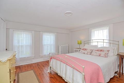 23 Barnard St, Marblehead, MA 01945 photo 19