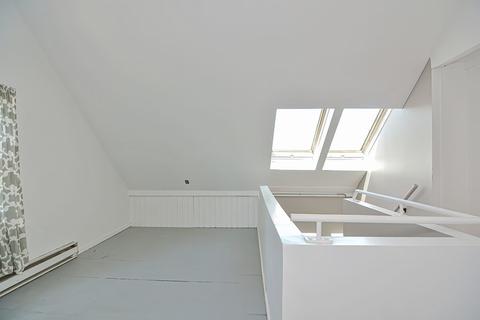 23 Barnard St, Marblehead, MA 01945 photo 25
