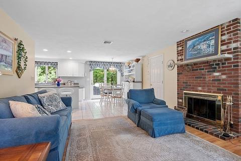8 Currier Rd, Middleton, MA 01949 photo 15