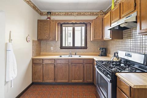 620 Hicks St, Fall River, MA 02724 photo 12
