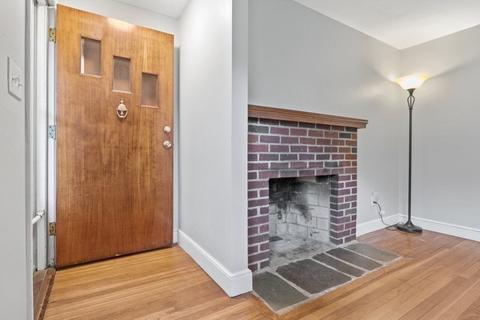 5 Thomas St, Walpole, MA 02081 photo 6